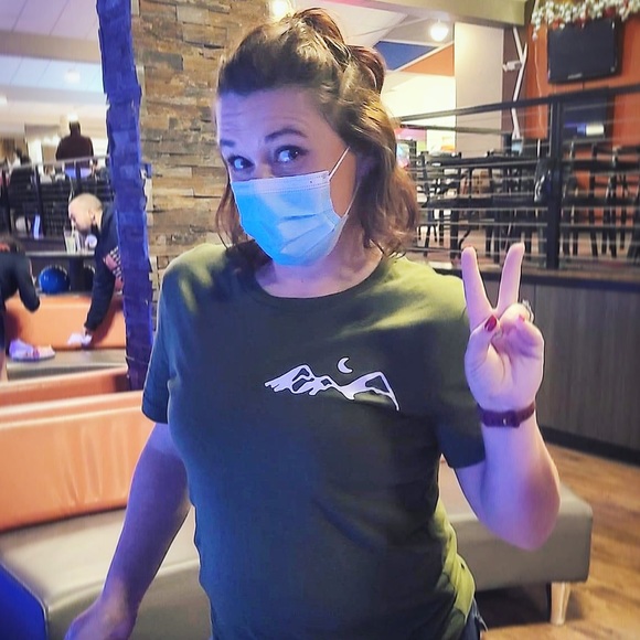 Meet your Posher, Cassie - Picture 4 of 5